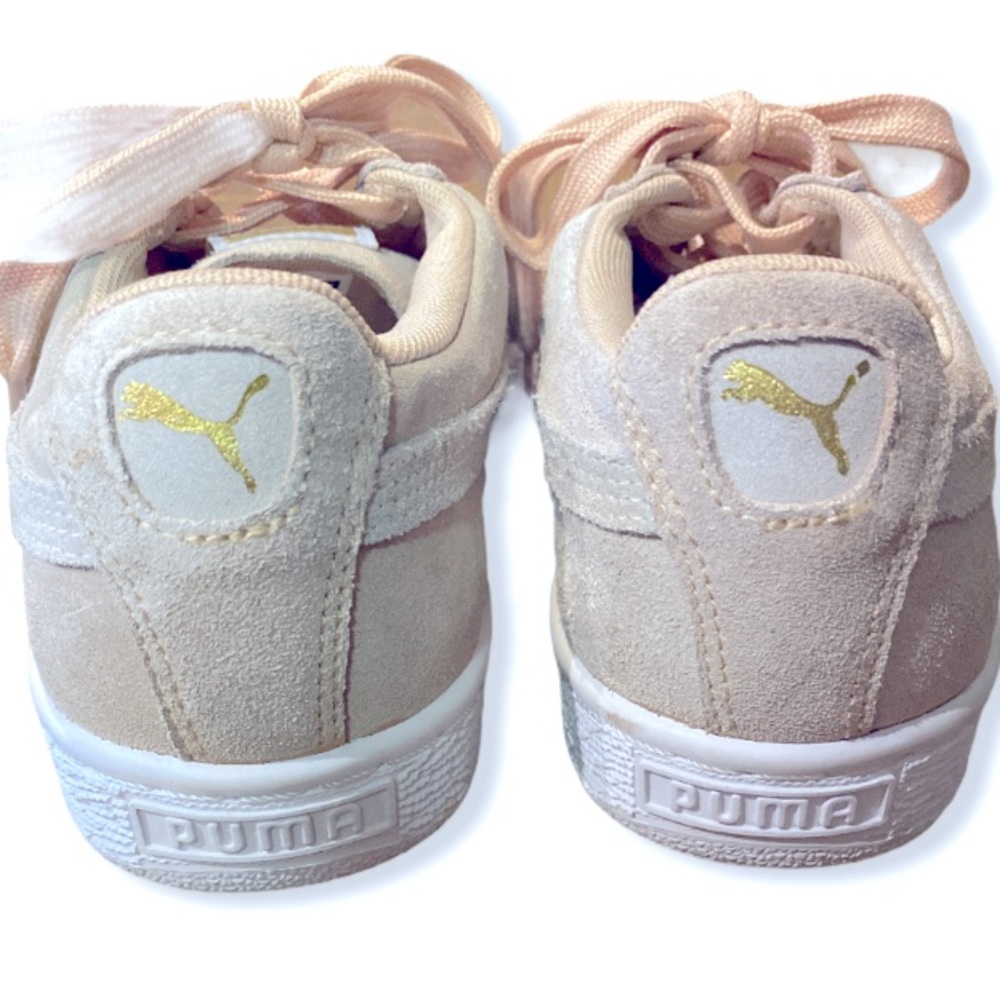 Puma Suede tennis shoes